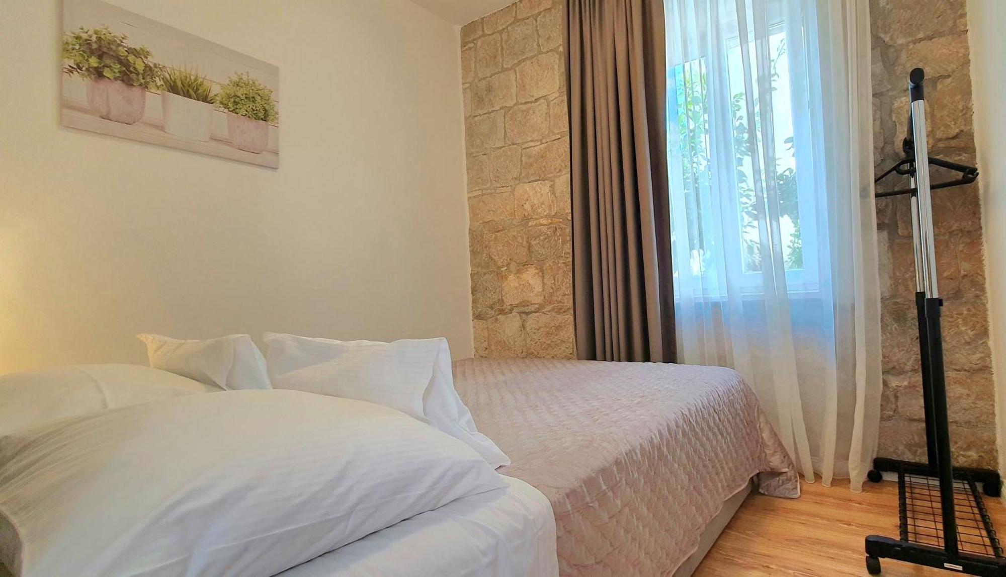 Heritage Stone Wall Split Kamer foto